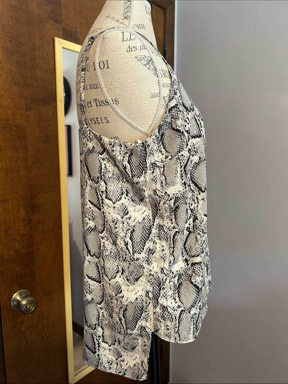 Snake Print High-Low Cami - Picture 5 of 10